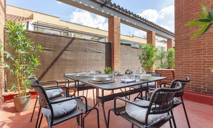 Embajadores Apartment | 115 m² Apartment ∙ 4 bedrooms ∙ 8 guests