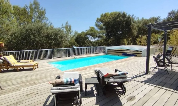 Collias Villa | 115 m² Villa ∙ 3 bedrooms ∙ 6 guests