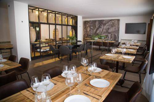 Monreal del Campo Hotel | 12 m² Hotel ∙ 3 guests