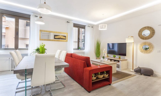 Embajadores Apartment | 120 m² Apartment ∙ 4 bedrooms ∙ 10 guests
