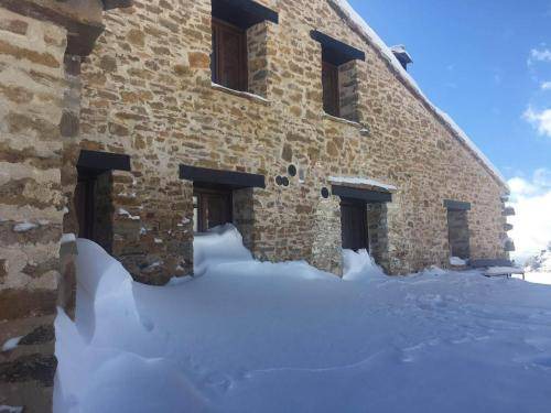 Alcala de la Selva Ski Chalet | 140 m² Chalet ∙ 4 bedrooms ∙ 12 guests
