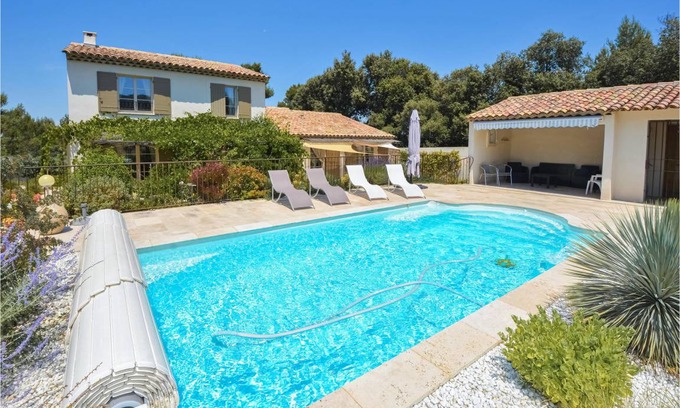 Eygalieres House | 147 m² House ∙ 4 bedrooms ∙ 8 guests
