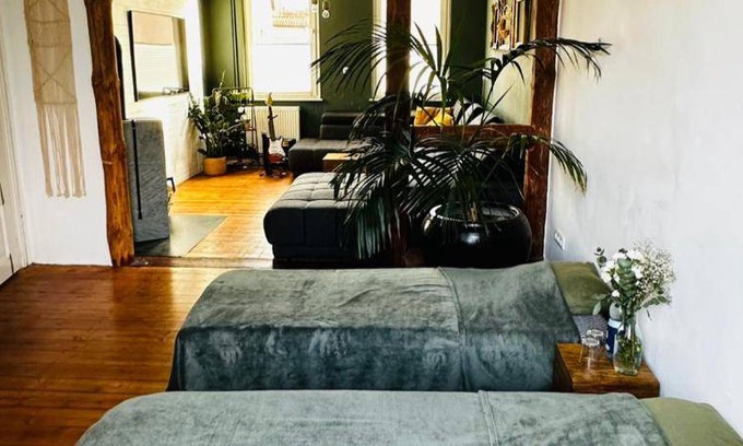 Region Hannover District Bed & Breakfast | 149 m² Bed and breakfast ∙ 4 bedrooms ∙ 7 guests