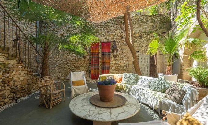 Collias House | 150 m² House ∙ 4 bedrooms ∙ 8 guests