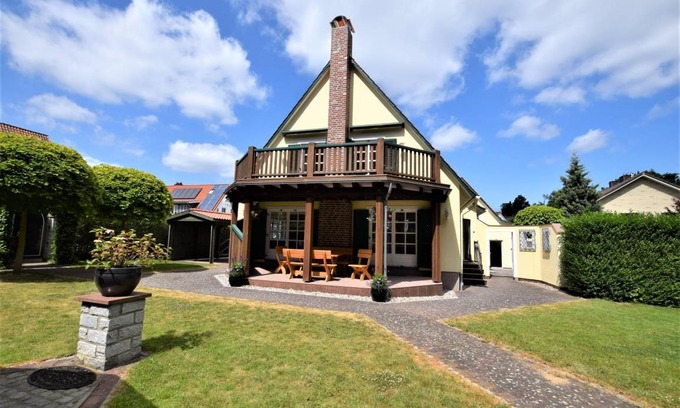Hohwacht Apartment | 180 m² Apartment ∙ 5 bedrooms ∙ 8 guests