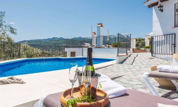 Monda House | 180 m² House ∙ 5 bedrooms ∙ 10 guests