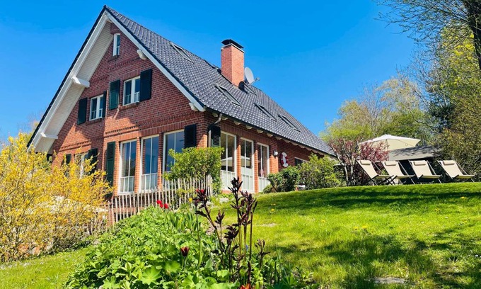 Glowe House | 190 m² House ∙ 7 bedrooms ∙ 13 guests