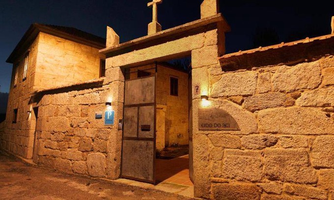Ponteareas Bed & Breakfast | 20 m² Bed and breakfast ∙ 3 bedrooms ∙ 8 guests