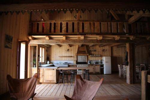 Les Fourgs Apartment | 200 m² Apartment ∙ 3 bedrooms ∙ 8 guests