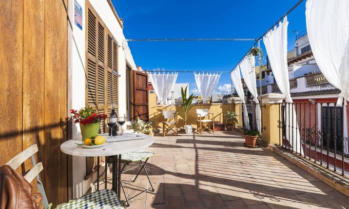 Old Town House | 200 m² House ∙ 2 bedrooms ∙ 4 guests