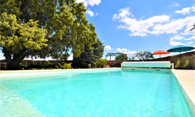 Pont-Saint-Esprit House | 200 m² Maisonette ∙ 6 bedrooms ∙ 9 guests