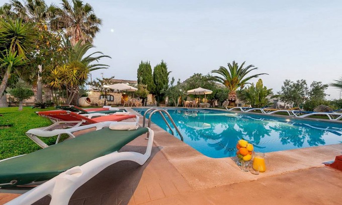 Alcudia Villa | 200 m² Villa ∙ 5 bedrooms ∙ 8 guests