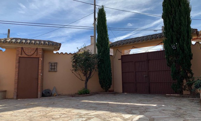 Aldehuela de la Boveda House | 217 m² House ∙ 3 bedrooms ∙ 8 guests