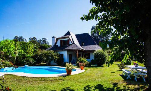 Bembrive House | 220 m² House ∙ 3 bedrooms ∙ 5 guests