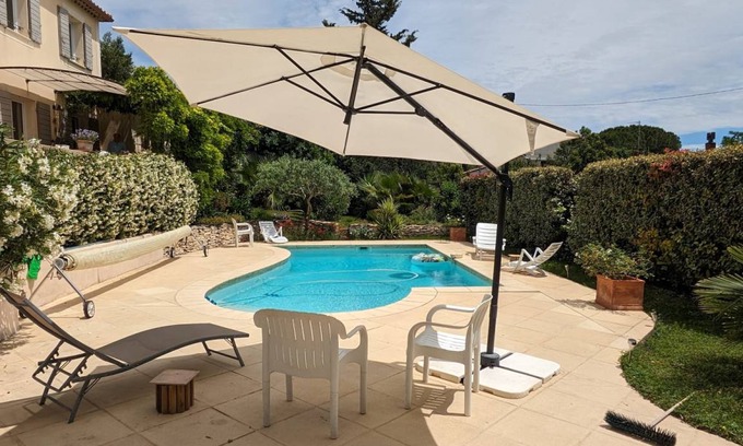 Villeneuve-les-Avignon House | 230 m² House ∙ 5 bedrooms ∙ 10 guests