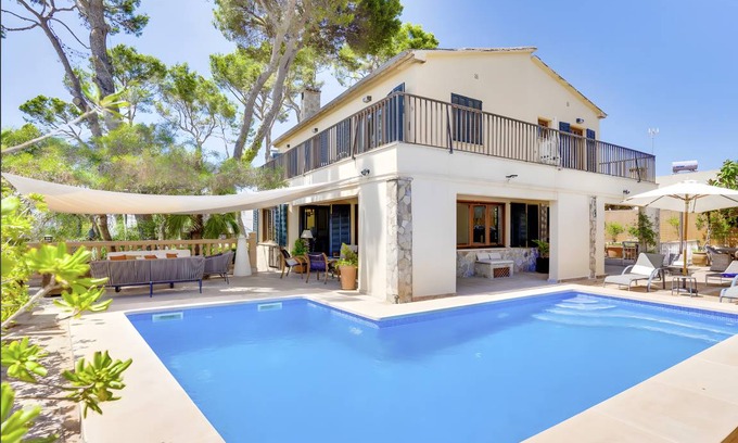 Can Pastilla Villa | 240 m² Villa ∙ 4 bedrooms ∙ 7 guests