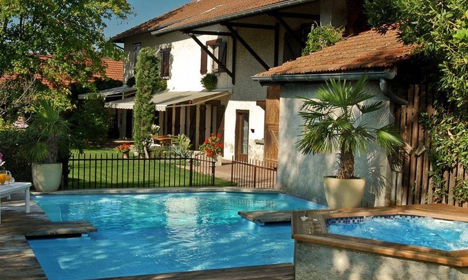 Saint-Hilaire-de-la-Cote House | 250 m² House ∙ 6 bedrooms ∙ 15 guests