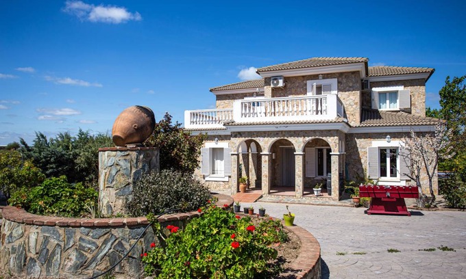 Torre de Miguel Sesmero House | 250 m² House ∙ 4 bedrooms ∙ 8 guests