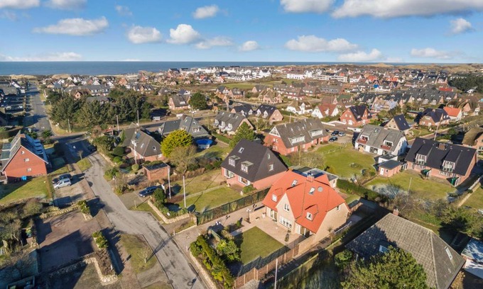 Wenningstedt-Braderup House | 250 m² House ∙ 5 bedrooms ∙ 8 guests