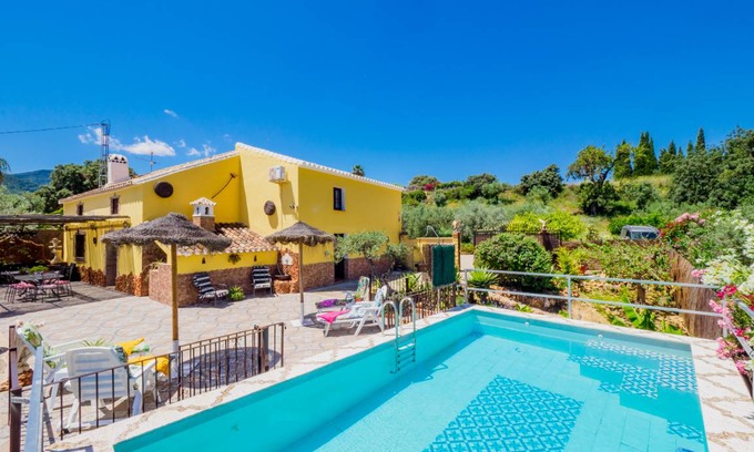 Alhaurin de la Torre Cottage | 250 m² Cabin ∙ 5 bedrooms ∙ 10 guests