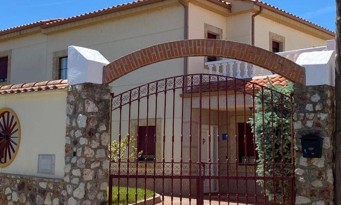 Machacon House | 250 m² House ∙ 5 bedrooms ∙ 16 guests