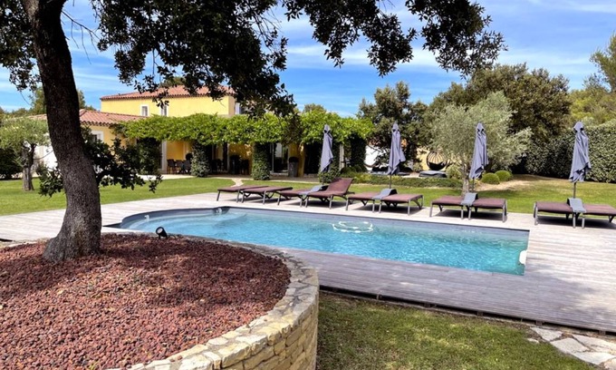 Lambesc Villa | 250 m² Villa ∙ 5 bedrooms ∙ 10 guests