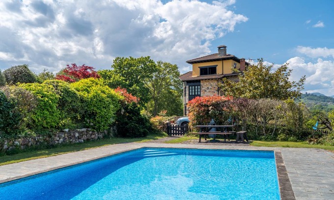 Villamayor House | 280 m² House ∙ 7 bedrooms ∙ 15 guests