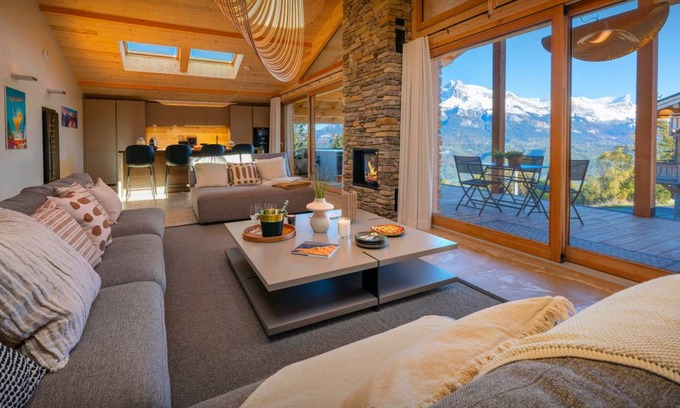 Combloux Ski Chalet | 285 m² Chalet ∙ 5 bedrooms ∙ 14 guests