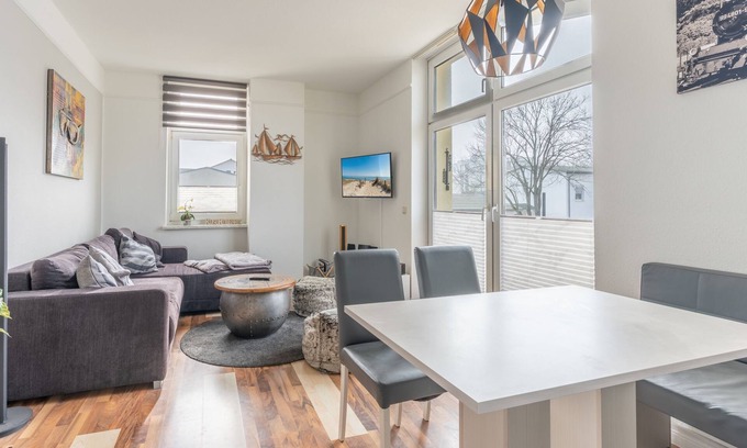 Binz Apartment | 3-room apartment 5 in Haus Godewind in Binz, beach chair, balcony, parking lot