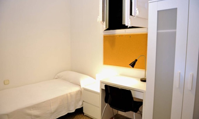 Dreta de l'Eixample Resort | 300 m² Private room ∙ 1 bedroom ∙ 1 guest
