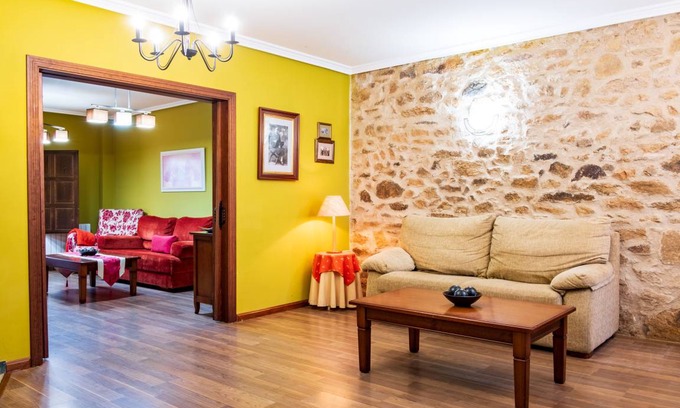 Valdemierque House | 300 m² House ∙ 5 bedrooms ∙ 10 guests