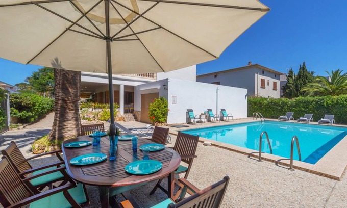 Can Pastilla Villa | 300 m² Villa ∙ 4 bedrooms ∙ 8 guests