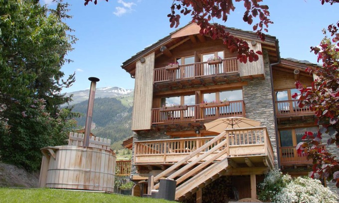 Val Cenis House | 315 m² Gîte ∙ 8 bedrooms ∙ 20 guests