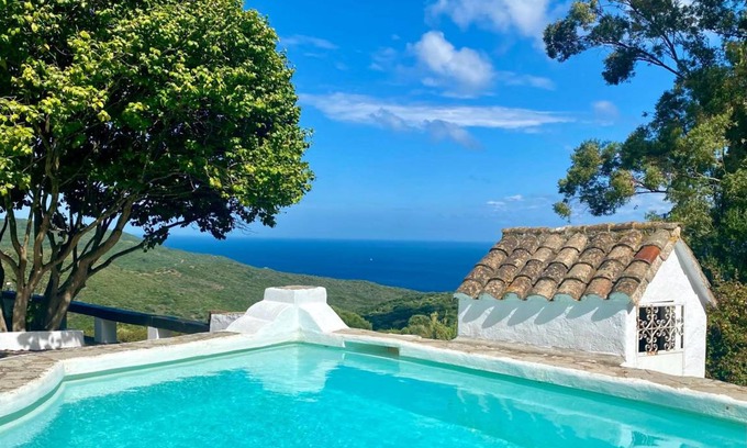 Cabrita House | 352 m² House ∙ 6 bedrooms ∙ 12 guests