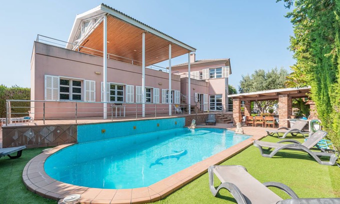 Pont d'Inca House | 370 m² House ∙ 4 bedrooms ∙ 9 guests