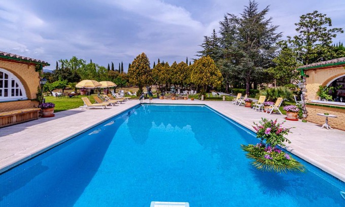 Darnius Apartment | 400 m² Apartment ∙ 3 bedrooms ∙ 7 guests