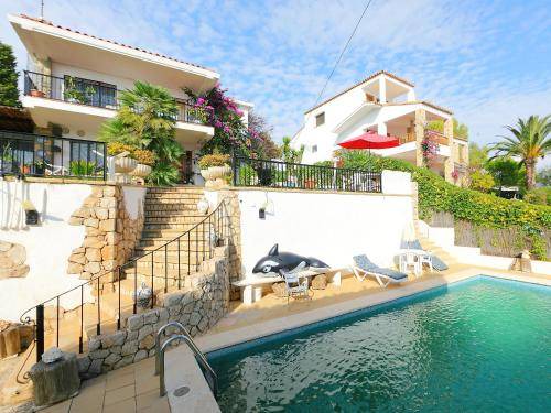 Comarruga Villa | 400 m² Villa ∙ 6 bedrooms ∙ 12 guests