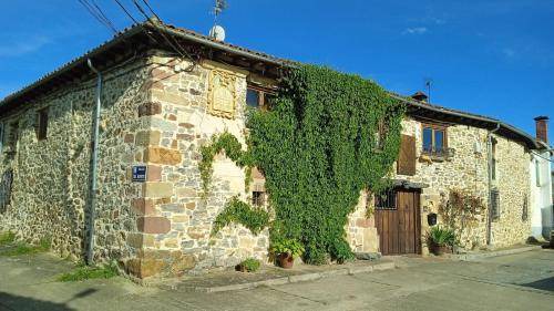 Cervera de Pisuerga House | 420 m² House ∙ 5 bedrooms ∙ 14 guests