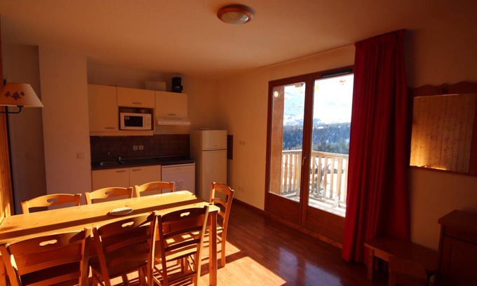 Saint-Etienne-en-Devoluy Apartment | 45 m² Apartment ∙ 3 bedrooms ∙ 8 guests