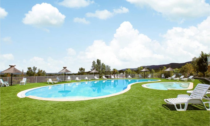 Grospierres House | 48 m² House ∙ 2 bedrooms ∙ 8 guests
