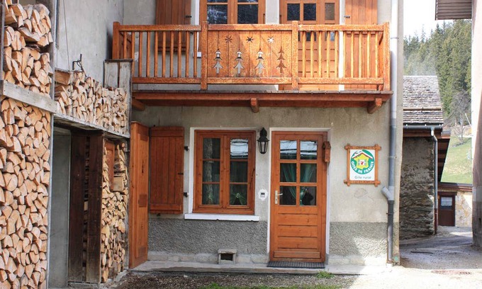 Pralognan-la-Vanoise House | 49 m² Gîte ∙ 2 bedrooms ∙ 6 guests