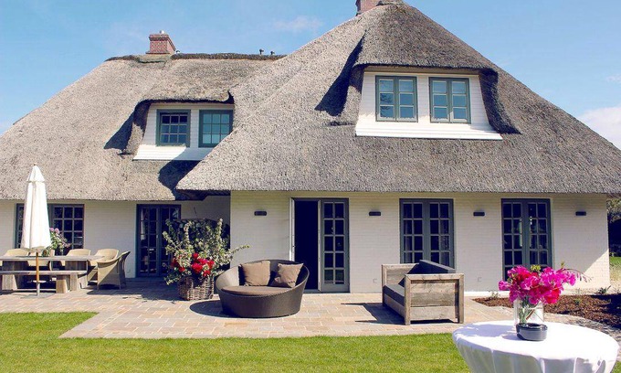 Kampen House | 500 m² House ∙ 6 bedrooms ∙ 13 guests
