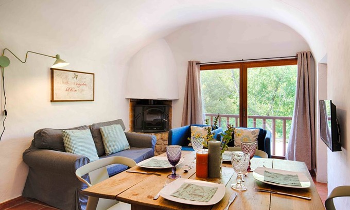 Sales de Llierca Apartment | 52 m² Apartment ∙ 2 bedrooms ∙ 4 guests