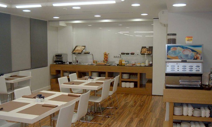 Moncloa - Arguelles Apartment | 55 m² Serviced apartment ∙ 127 guests