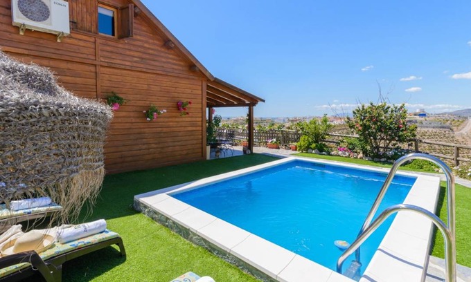 Almayate Bajo House | 59 m² House ∙ 2 bedrooms ∙ 4 guests