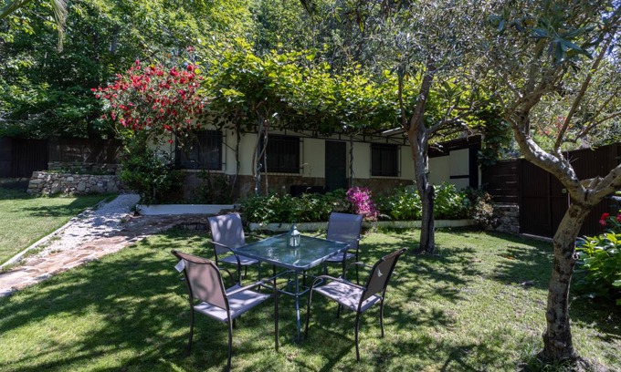Arenas de San Pedro Cottage | 60 m² Cabin ∙ 2 bedrooms ∙ 4 guests