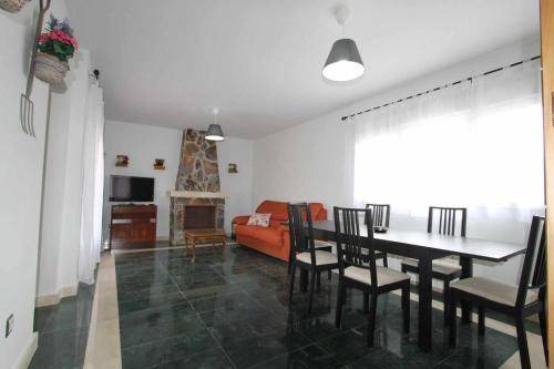Sesena House | 600 m² House ∙ 4 bedrooms ∙ 14 guests