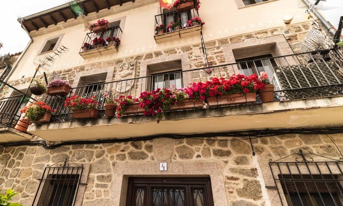 Mombeltran Apartment | 62 m² Apartment ∙ 1 bedroom ∙ 4 guests