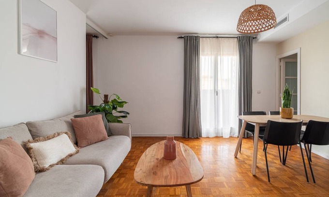 La Sagrada Familia Apartment | 70 m² Apartment ∙ 3 bedrooms ∙ 6 guests
