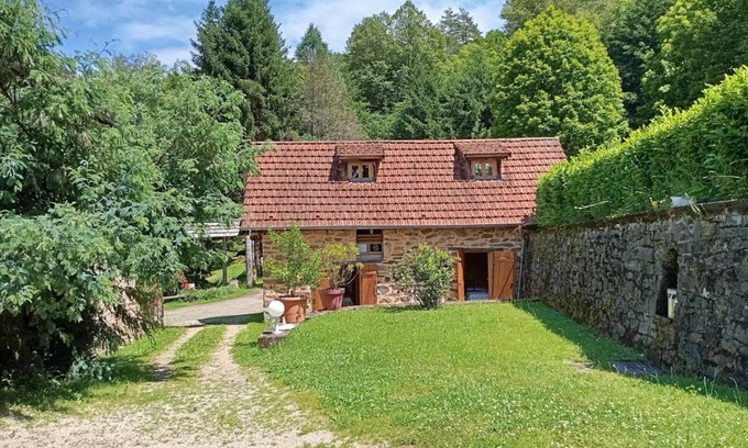 Sainte-Fortunade House | 70 m² Gîte ∙ 2 bedrooms ∙ 4 guests